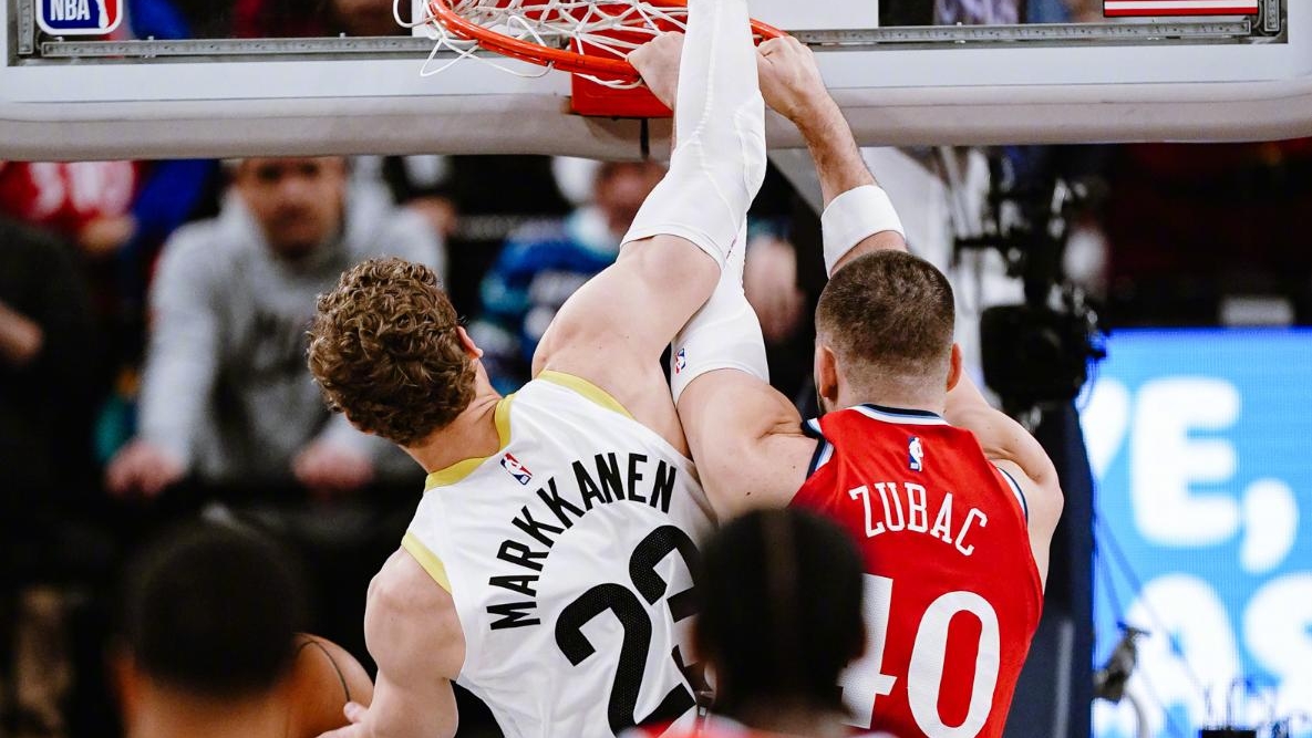 爱游戏官网-哈登在阿森纳比赛中赛况扑朔迷离夏洛特黄蜂加时末段状态回暖，现场解说直呼：加时末段多特蒙德调整名单以备亚冠的简单介绍